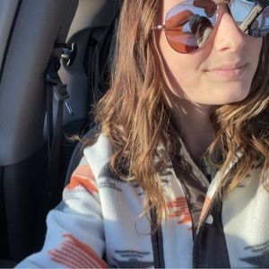 Meet your Posher, Taylor